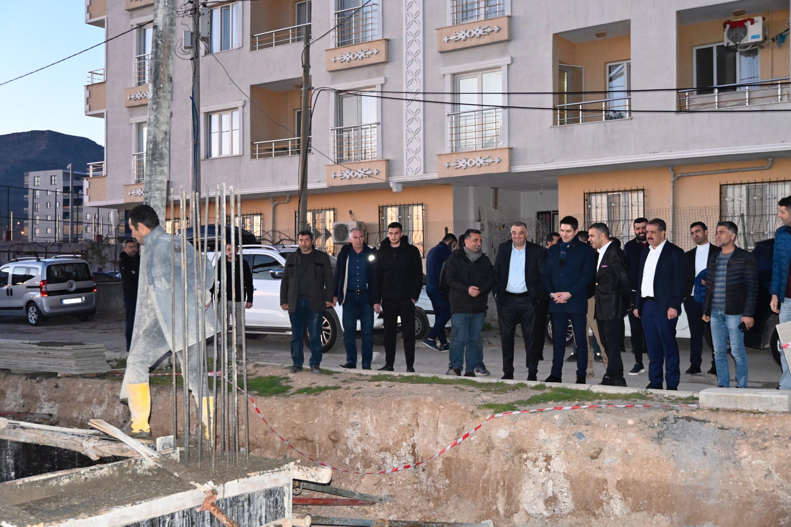 Profesör Doktor babası adına taziye evi yapıyor