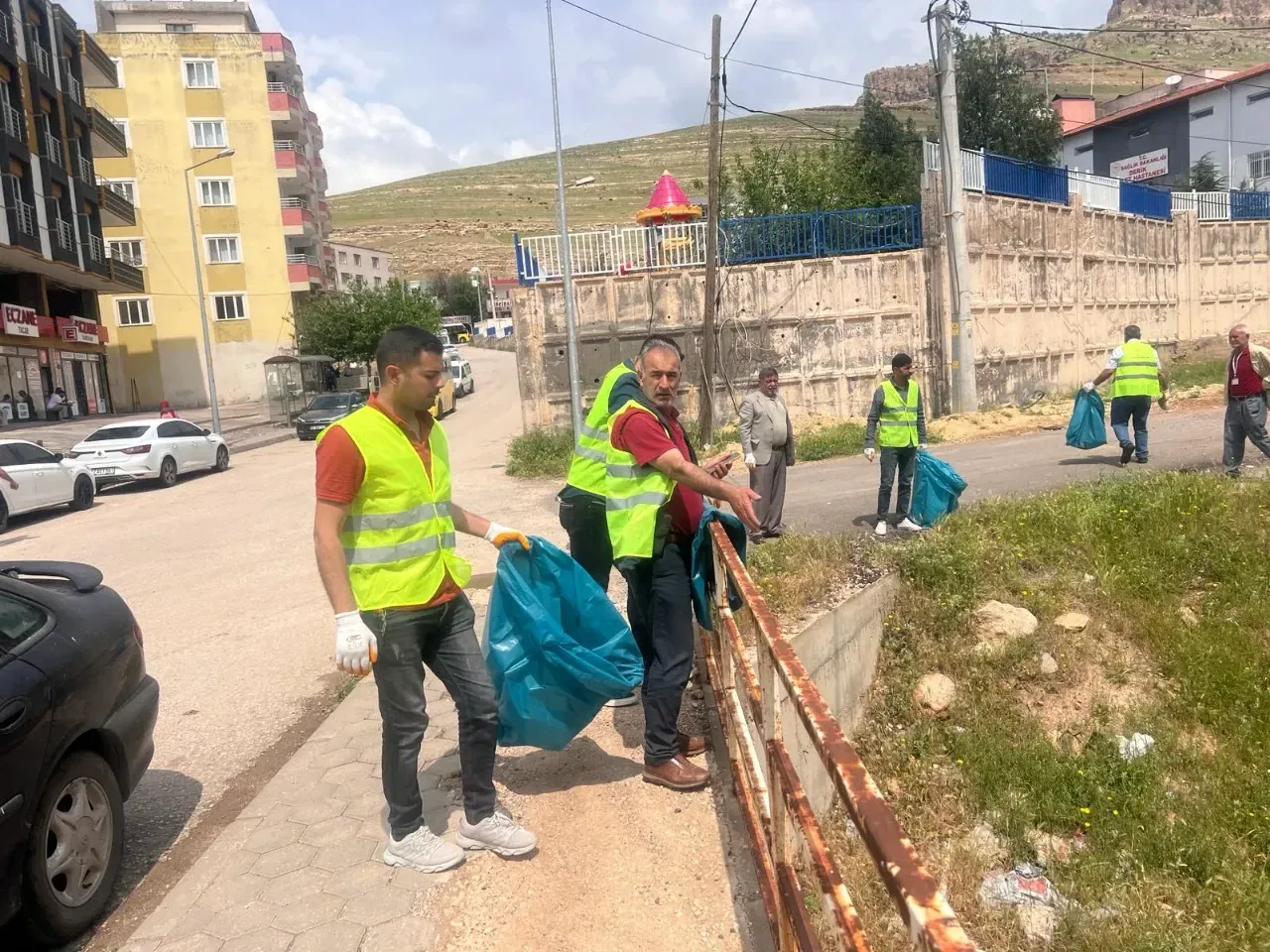 Derik Belediyesinden temizlik seferberliği