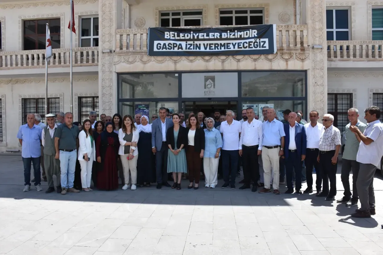 DEM Parti Eş Genel Başkanı Hatimoğulları’ndan Derik Belediyesine ziyaret