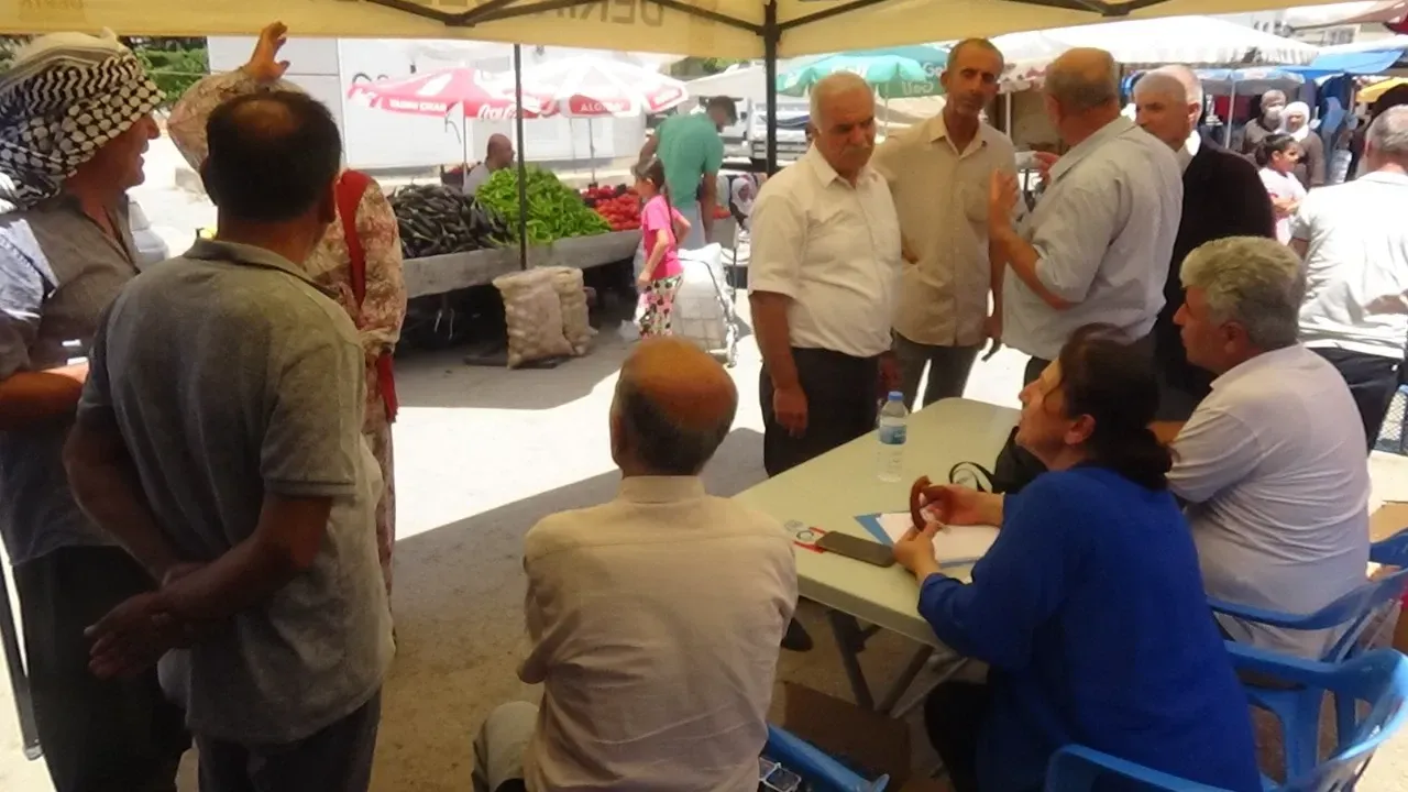 Derik Belediyesi Halk masasında vatandaşlarının sıkıntılarını çözüme kavuşturuyor