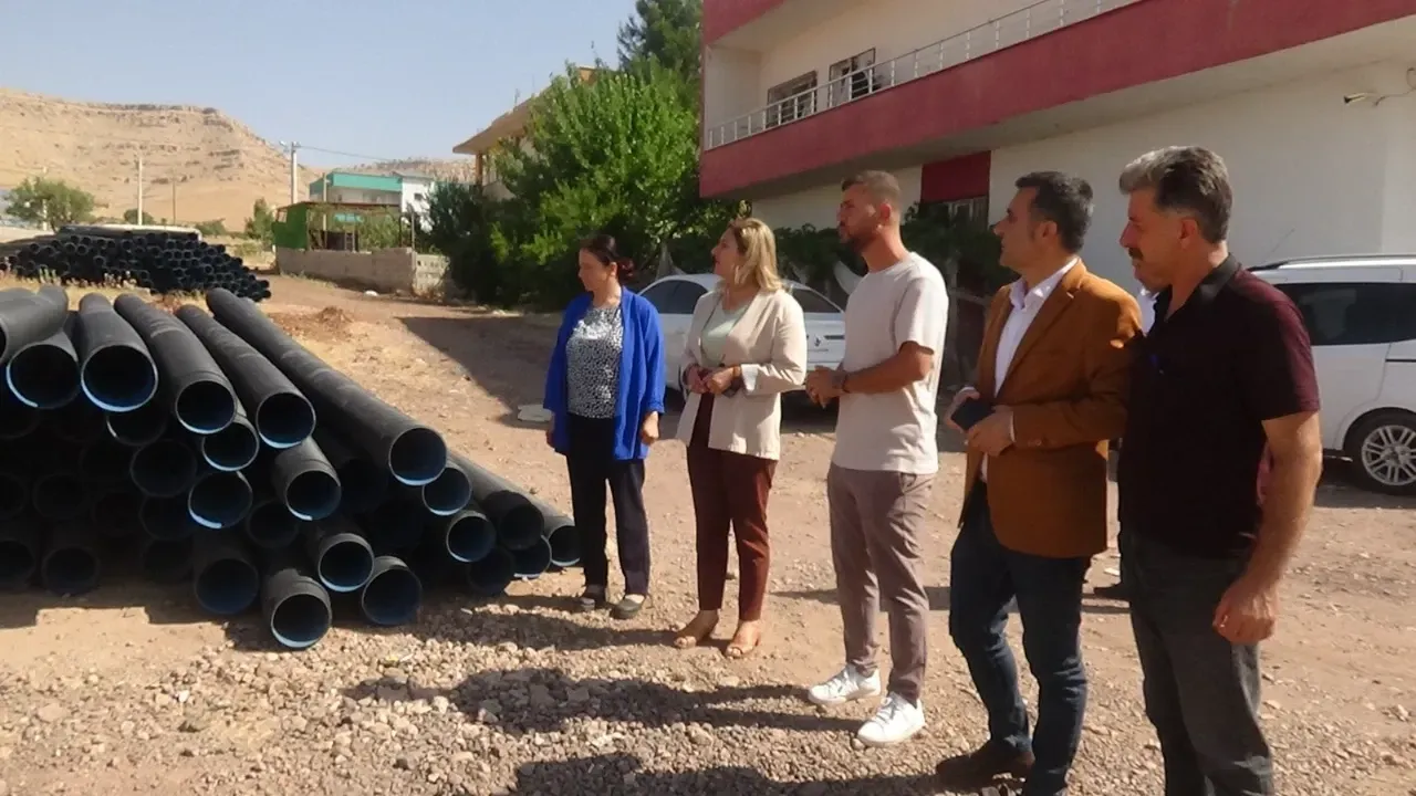 Eş Başkan Özbahçeci mahallelerde incelemelerde bulundu