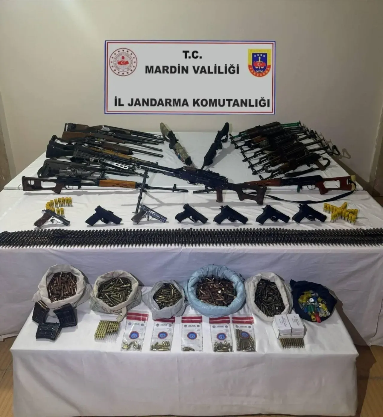 Derik’te Jandarma Operasyonu: Silah ve Mühimmat Kaçakçılığına Darbe