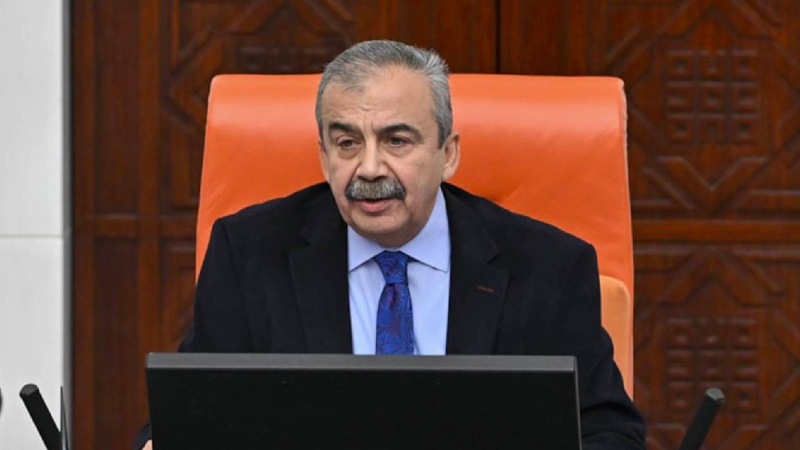 Sırrı Süreyya Önder hayatını kaybetti