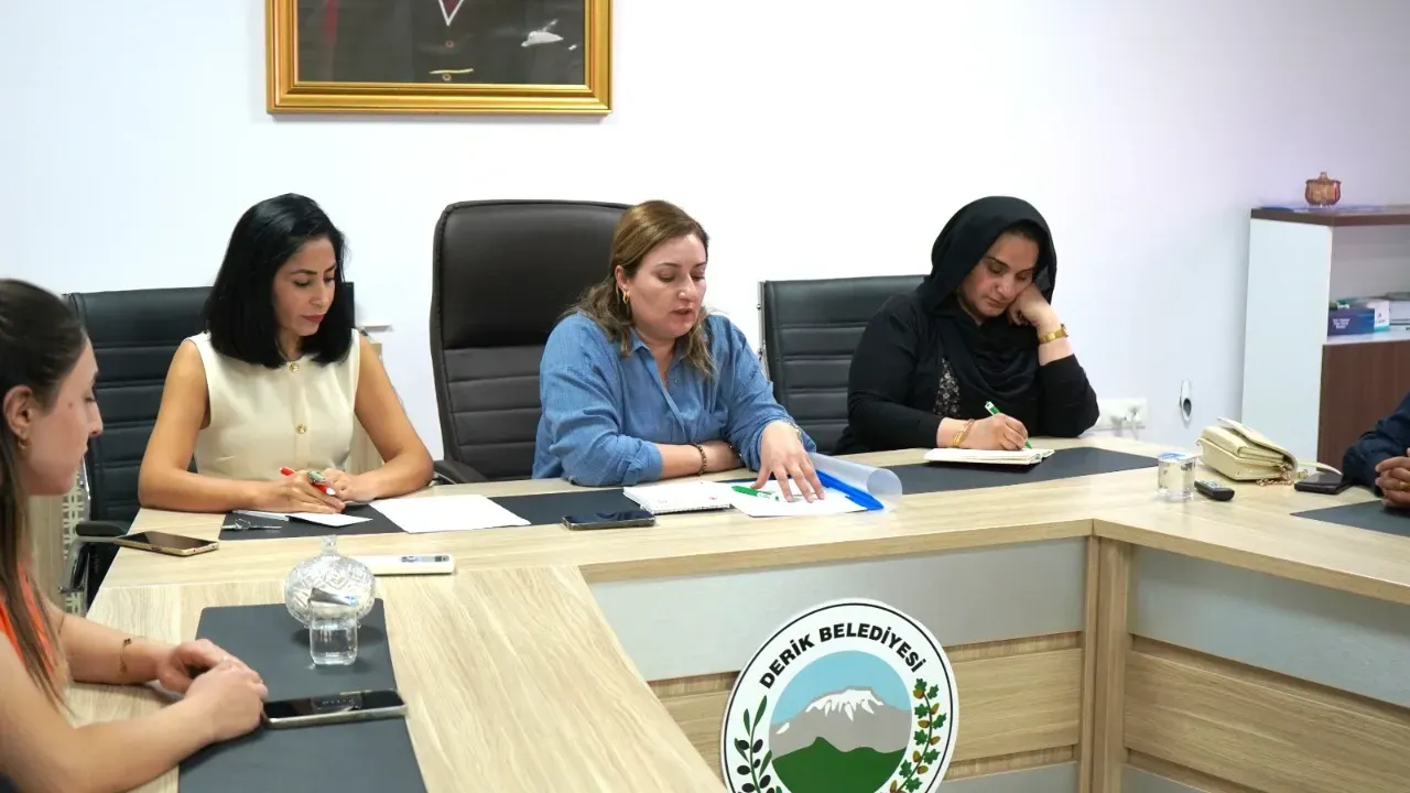 Derik Belediye Kadın Meclisi İlk toplantısını gerçekleştirdi